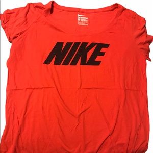 Women’s Nike t shirt